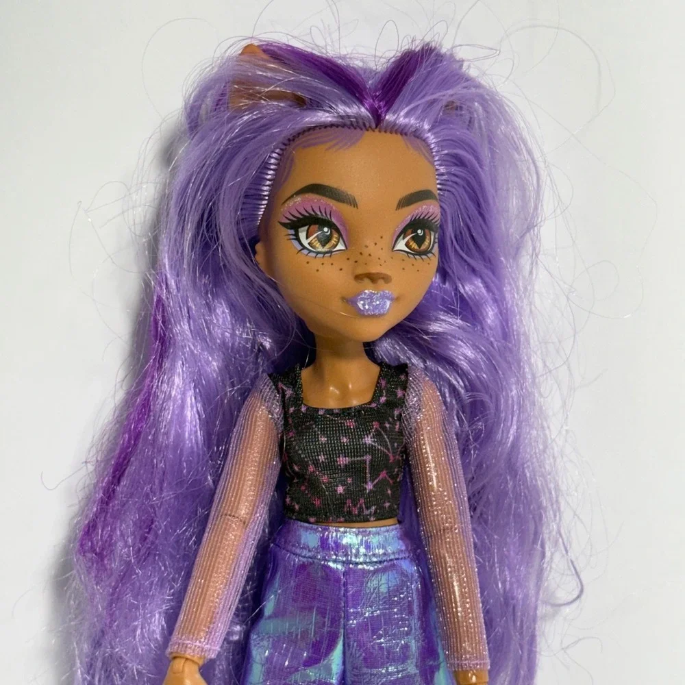 Monster High Clawdeen Wolf Skulltimate Secrets Fearidescent w Coffin Case